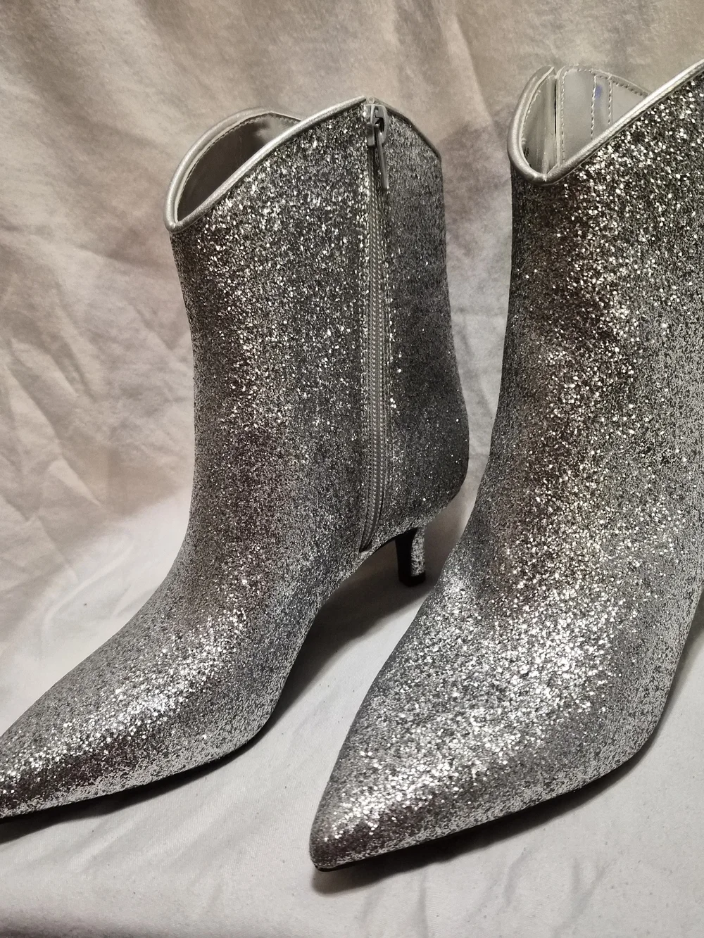 On 43th Aatira Silver Glitter Ankle Boot With Kitten Heel NWOT